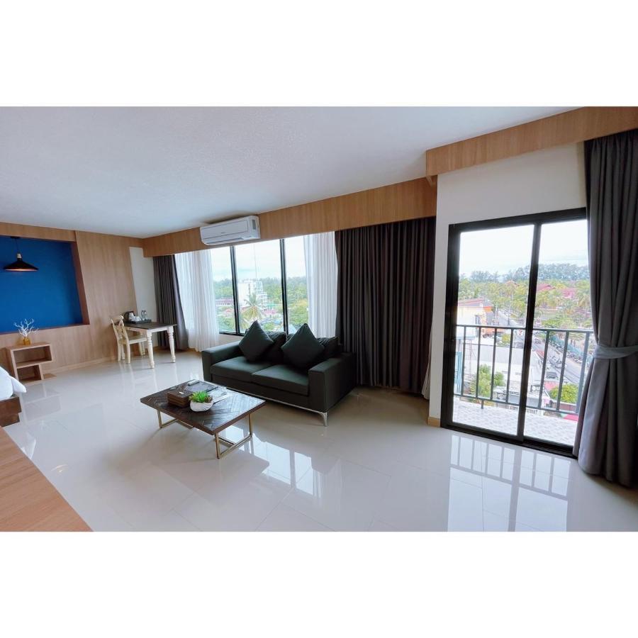 The Sixteenth Naiyang Beach Hotel Sha Plus Nai Yang Exterior foto