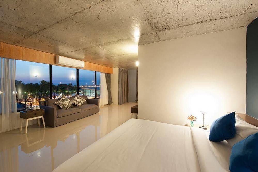 The Sixteenth Naiyang Beach Hotel Sha Plus Nai Yang Exterior foto